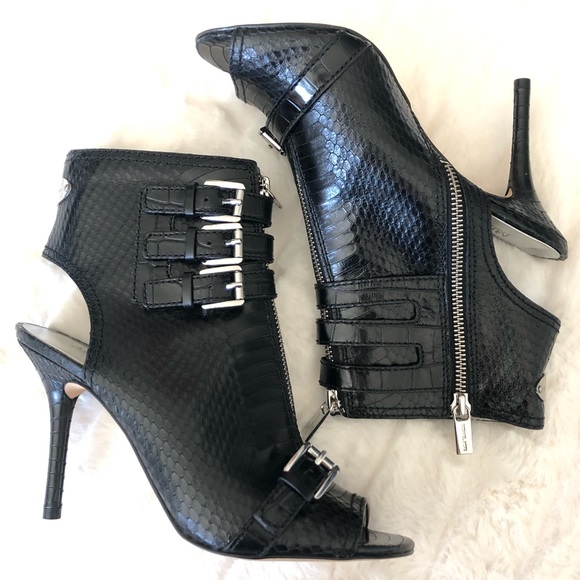 Michael Kors Black Snakeskin Open Toe Booties. NEW - Picture 5 of 7
